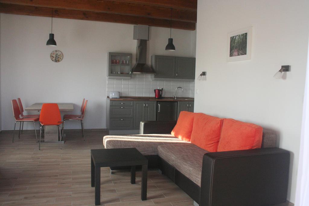 Malomko Apartman Zsira المظهر الخارجي الصورة