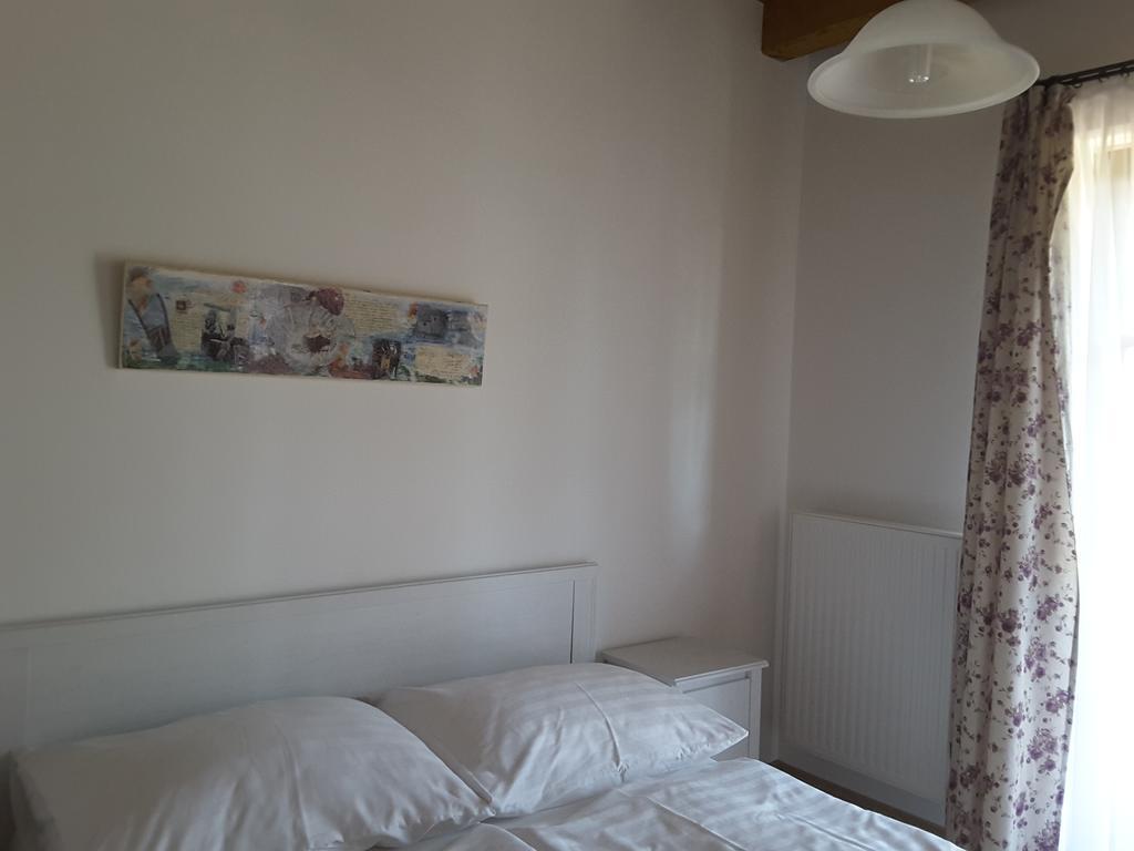 Malomko Apartman Zsira المظهر الخارجي الصورة